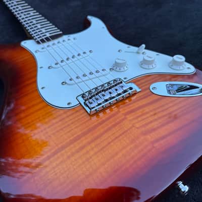 Fender Standard Stratocaster Plus Top with Rosewood Fretboard  Cherry Burst image 4