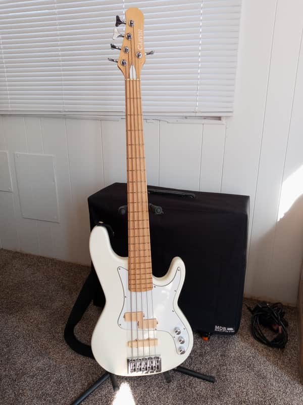 Carvin PB5  5 string bass image 1