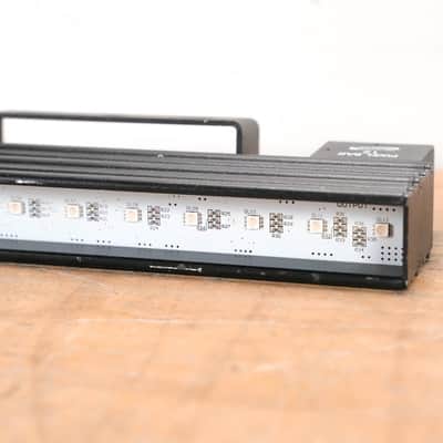 Elation Pixel Bar 12 LED Fixture (12 LEDs) CG01MAY image 2
