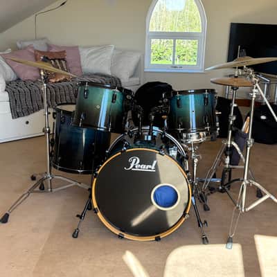 Pearl "Vision" VBX Birch 5 piece drum kit/hardware/cymbals /gig bags/ throne image 3