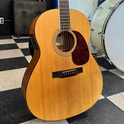 Larivee L-03 Acoustic/Electric Guitar image 2