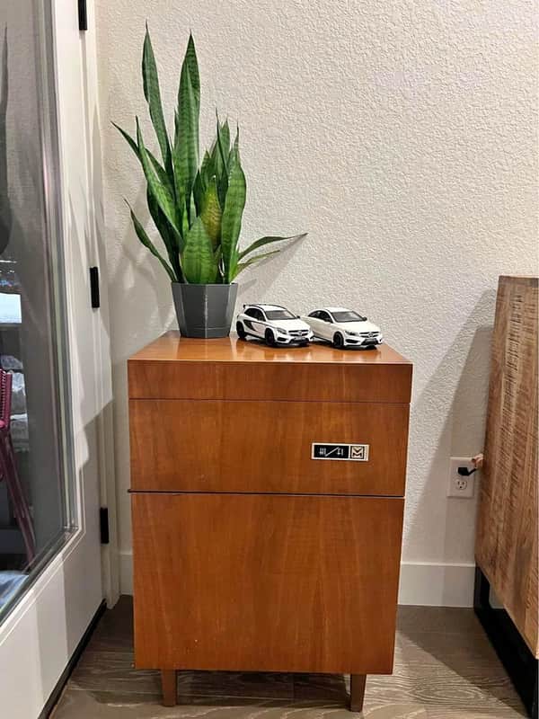 Mid-Century Voice of Music Model 580 Stereo Amp w/ Turntable & Record Storage