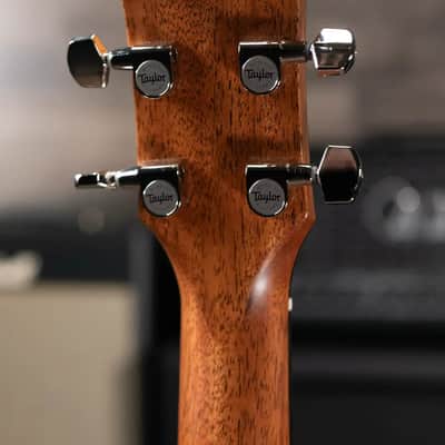 Taylor Gold Label 514e Super Auditorium Acoustic/Electric Guitar - Blacktop with Hardshell Case - Demo image 6