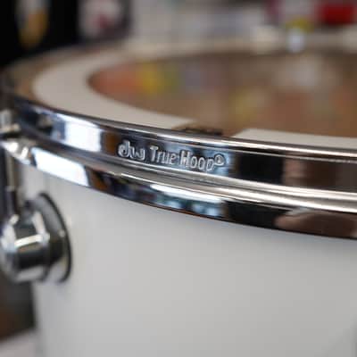 DW USA Collectors Series 16x18" Pure Maple SSC Shell With Ring's 18'' Floor Tom w/ Legs - Piano White Lacquer image 4