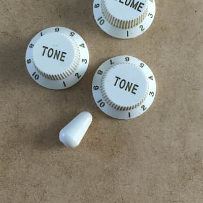 Fender Japan Vintage MIJ Strat Knobs 1980s Natural Relic White + Tip Matching Set image 6