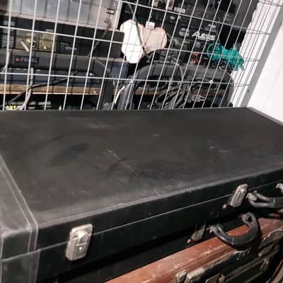 80's SOFT HAIR GUITAR CASE - fits Strat or TELE image 4