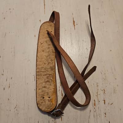 Gibson Vintage Leather Guitar Strap image 2