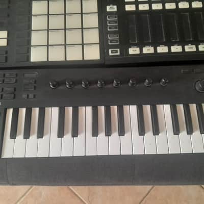 Immagine Native Instruments Maschine MKIII, Jam, KOMPLETE KONTROL M32 2023 - 7