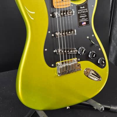 Fender American Ultra II Stratocaster®, Maple Fingerboard, Solar Flare image 3