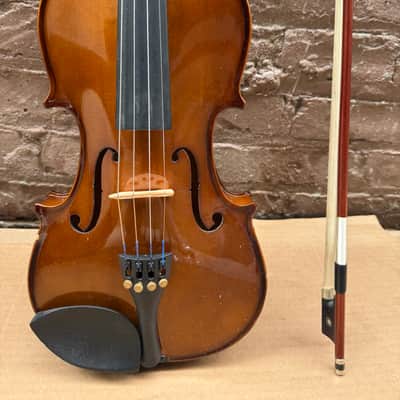 Cremona 4/4 Violin Outfit w/ Bow, Case & Shoulder Rest – Used image 4