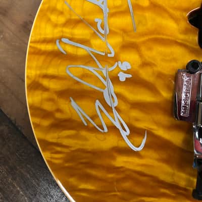 Ernie Ball Music Man EVH 1995 Amber Burst Flame Top imagen 4