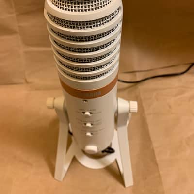 Yamaha AG01 Streaming Loopback Audio USB Microphone 2022 - Present - White NEW in box image 6