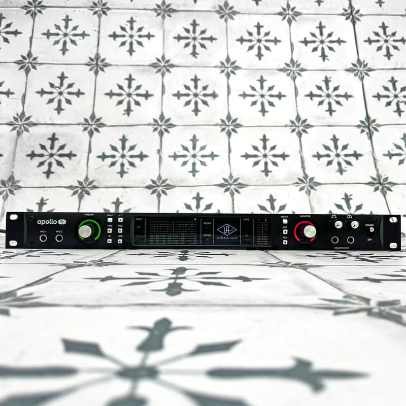 Universal Audio Apollo 8p QUAD Thunderbolt 2 Audio Interface image 1