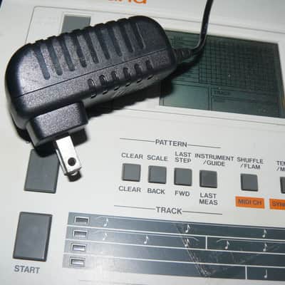 Roland TR-707 Rhythm Composer 1985 - White image 6