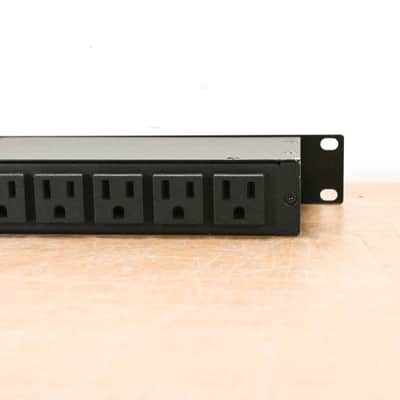 Furman M-8x2 8-Outlet Power Conditioner CG013ZZ image 6