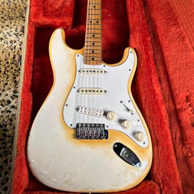 Fender Stratocaster with 3-Bolt Neck, Maple Fretboard 1971 - 1977 - Olympic White image 2