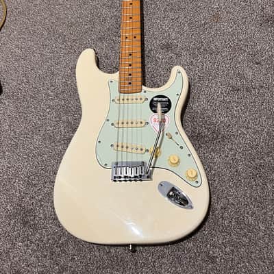 Fender 40th Anniversary American Standard Stratocaster with Maple Fretboard 1994 - Arctic White image 2