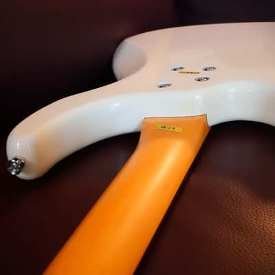 Washburn B2 four string bass, 1990 - Gloss pearl white image 12