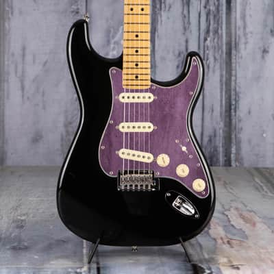 Unique Fender Stratocaster Pickguard SSS  11 holes 3ply (wbw) Custom Stratocaster pickguard - Vino Tinto image 3