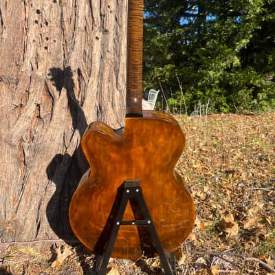 Weeks Guitar Archtop 2024 - Clear top image 9