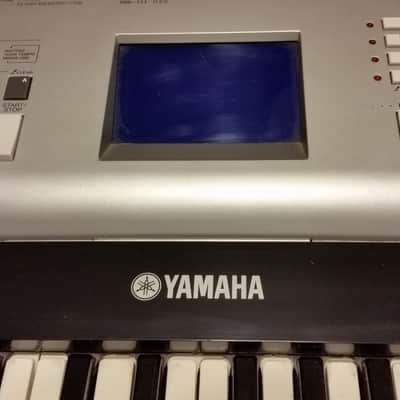 Yamaha DGX-520 88-Key Portable Grand Piano Black and Silver Bild 2