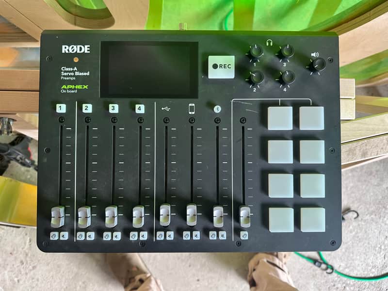 RODE RODECaster Pro Integrated Podcast Production Studio 2018 - Present - Black image 1