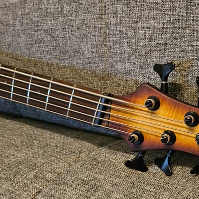 Ibanez BTB705LM-NNF Bass Workshop 2024 - Present - Natural Browned Burst Flat image 4