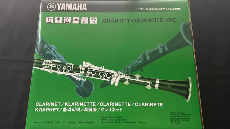 Yamaha YCL-450 Bb Clarinet Outfit image 1