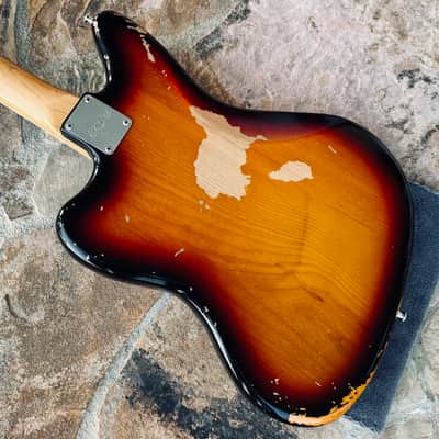 Fender Kurt Cobain Road Worn Jaguar 2012 - 2015 - 3-Color Sunburst image 6