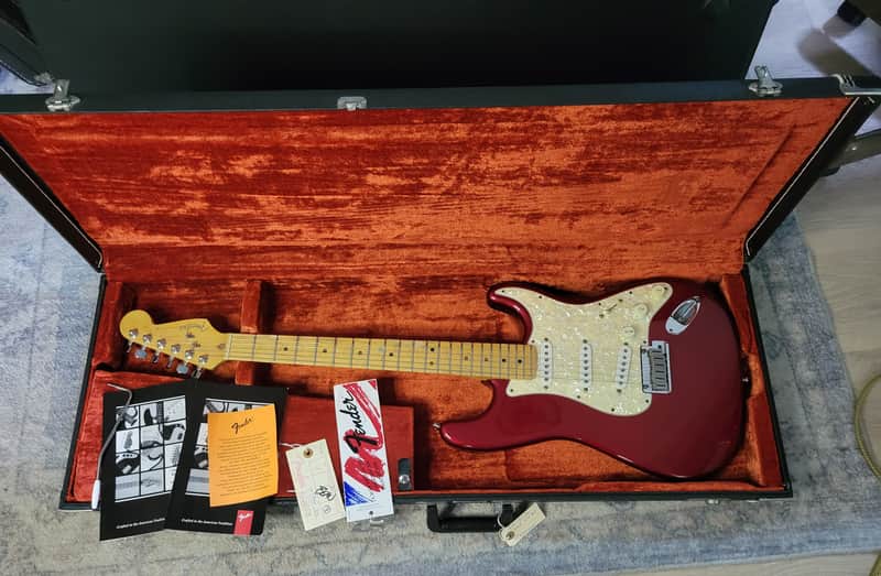 1997 Fender Roadhouse Stratocaster with Maple Fretboard - Candy Apple Red w/HSC