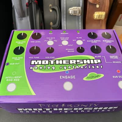 Pigtronix Mothership 2012 - Green & Purple image 7