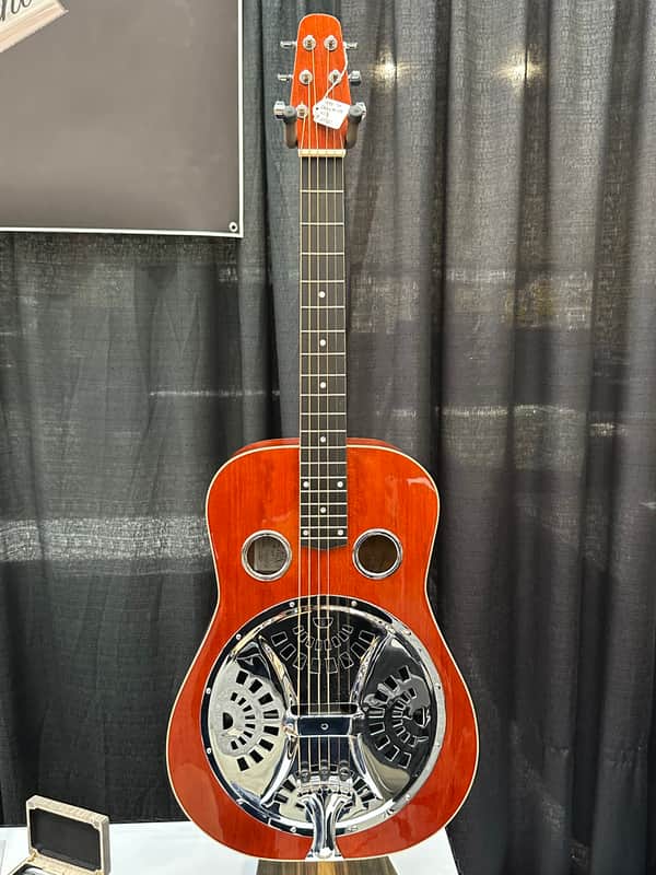Appalachian Tom Warner Cherry 2013 - High gloss image 1