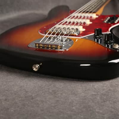 Fender Bass VI - Made in Japan - 3 Tone Sunburst - 2nd Hand image 13