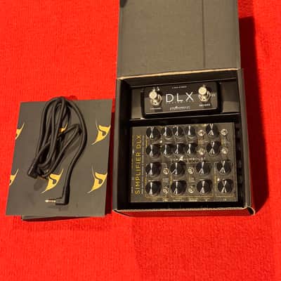 DSM & Humboldt Electronics Simplifier Deluxe Zero-Watt Stereo Guitar Preamp / CabSim / DI 2021 - Black image 2