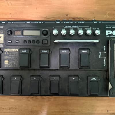 Line 6 POD xt Live Multi-Effect and Amp Modeler 2004 - 2007 - Black image 1
