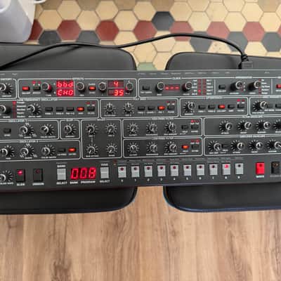 Sequential Prophet-6 Desktop 6-Voice Polyphonic Synthesizer 2018 - 2020 - Black with Wood Sides image 2
