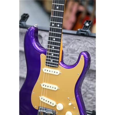 FENDER American Ultra Stratocaster Plum Metallic image 7
