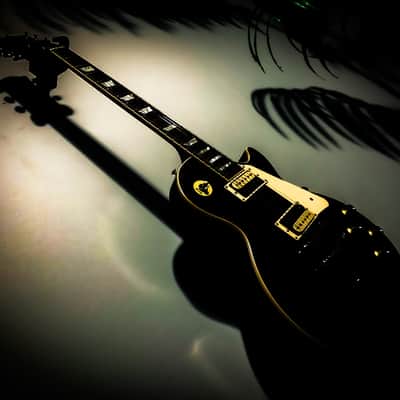 Nythar the Undying - Gibson Les Paul Classic 2019 - Black & Cream Tuxedo image 15