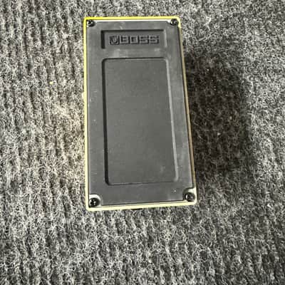 Boss OS-2 OverDrive/Distortion (Silver Label) 1990 - Present - Yellow image 4