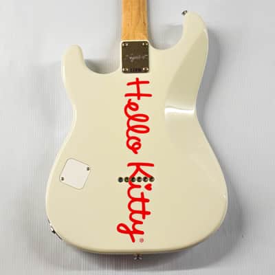 Squier Hello Kitty Stratocaster - White image 9