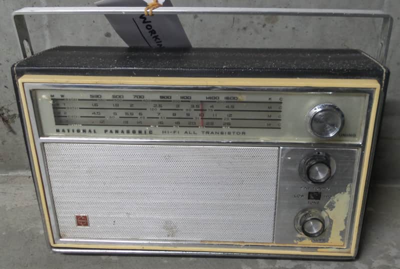 VINTAGE NATIONAL PANASONIC HI-FI ALL TRANSISTOR RADIO image 1