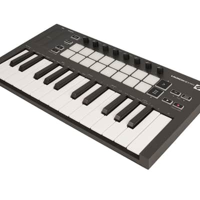 Novation Launchkey Mini Mk3 MIDI Keyboard [USED] image 3