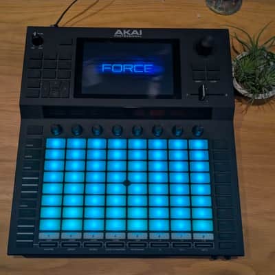 Akai Force Standalone Music Production / DJ Performance System 2019 - Black image 1