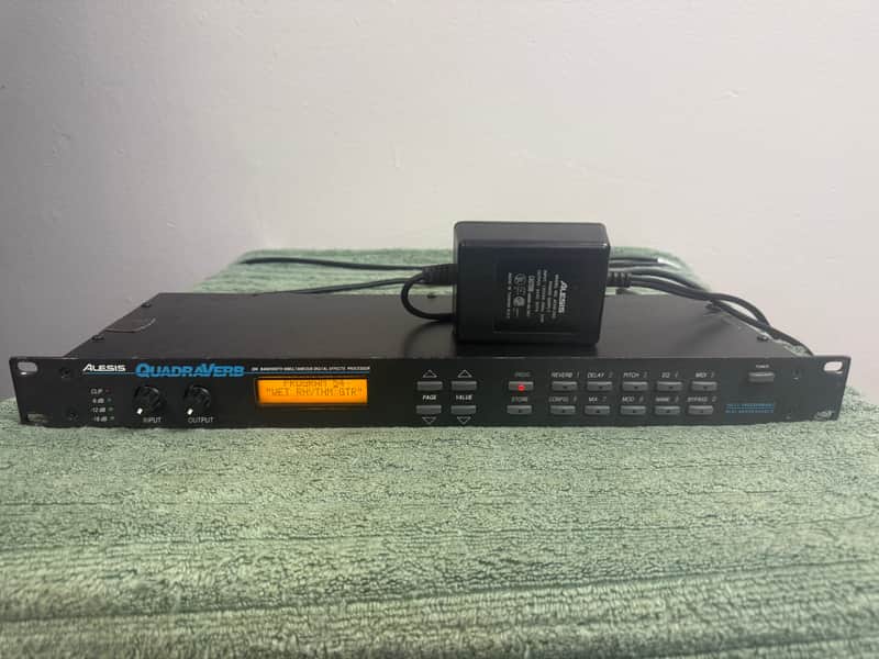 Alesis QuadraVerb 20k Bandwidth Simultaneous Digital Effects Processor 1990s - Black image 1