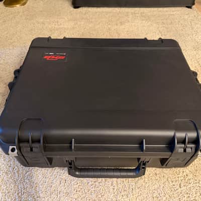 SKB 3i-2217-8SXL iSeries Molded Hard Case for Line 6 Helix Stadium XL image 2