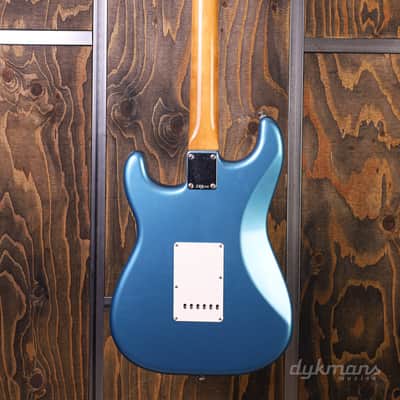 Fender Vintera Limited Edition Roadworn Stratocaster Lake Placid Blue image 8