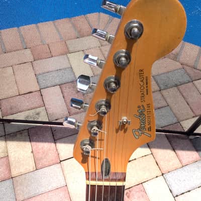 Fender Roland Ready Strat 2007-2008 w/Acoustic Pickup - Jet-Black imagen 2