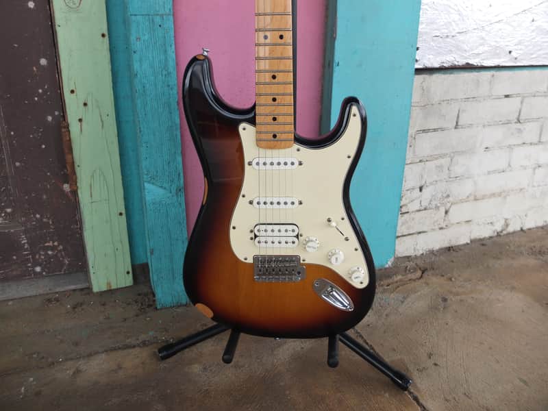 Fender Stratocaster HSS 2012 - Sunburst image 1