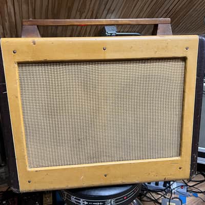 Magnatone Maestro M-212-8B 1952 with 2-12" Blue Jensen Speakers Faun with Brown Alligator image 1