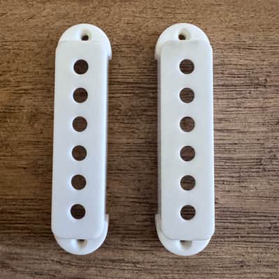Jaguar Pickup Covers - White image 1